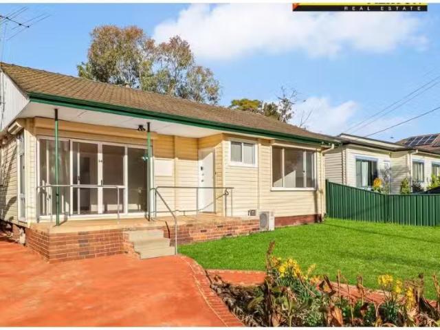 38 Ball Street, Colyton House for rent Listed by William Marc.