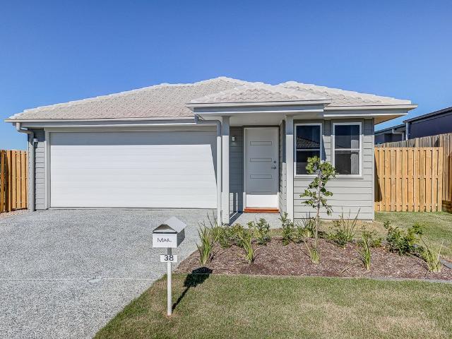 38 Barnyard Drive, Park Ridge