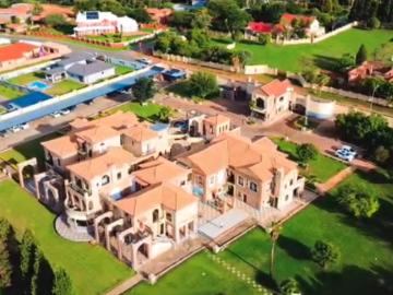 38 Bedroom House Ruimsig Roodepoort 87772290