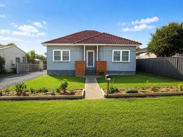 38 Birrell Street, Scone House for rent Listed by Monique Moh.