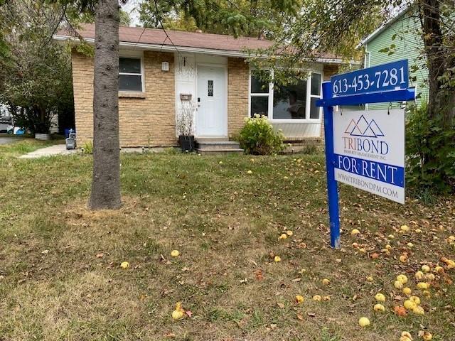 38 Calderwood Drive Upper 4 bed, 1 bath STUDENTS * FIRST MONTH&apos S RENT $1400! * | Upper Unit