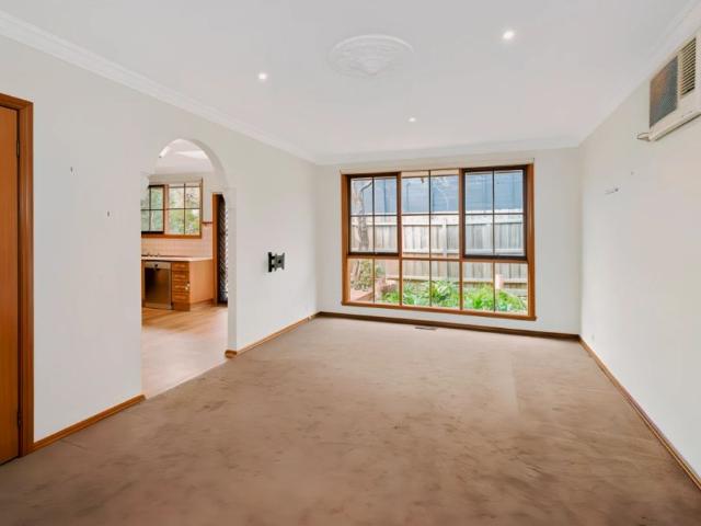 3/8 Capitol Avenue, Mckinnon, Melbourne