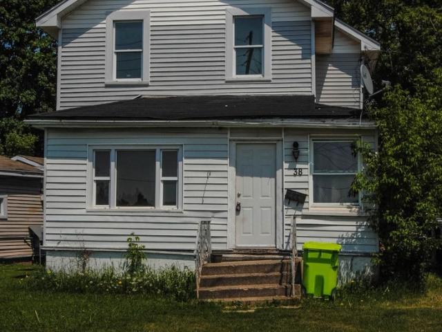 38 Cedar
