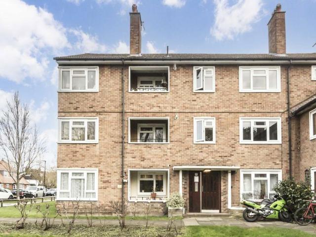 38 Chesterfield Road, London, W4 3HQ, United Kingdom | 2 bed apartment for rent #139333529 | Rentberry