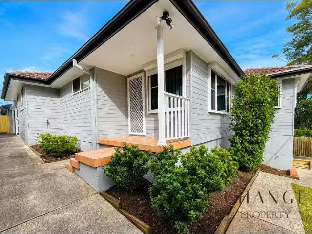 38 Copacabana Drive, Copacabana House for rent Listed by Kimb.