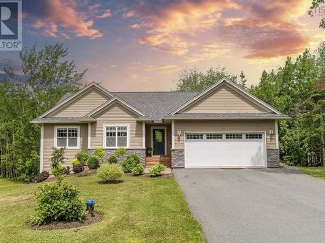 38 Coulter Crescent, Oakfield, NS, B2T 0N4 house for sale | Listing ID 202620 | Royal LePage