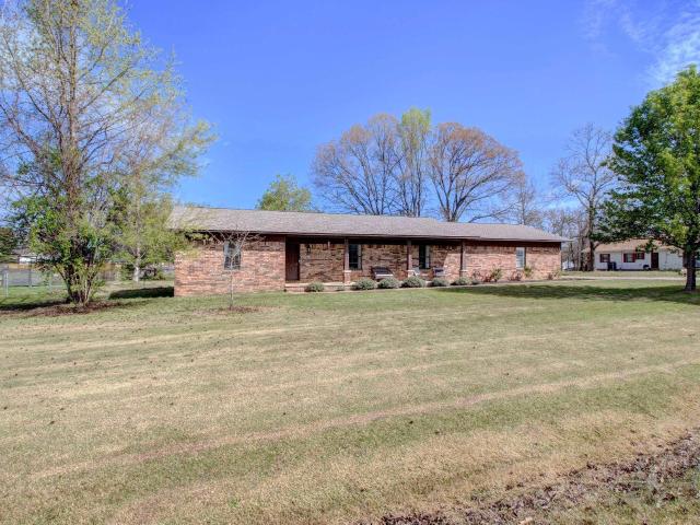 38 Country Wood Street