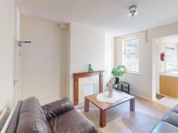 38 Cromwell Street, Nottingham, NG7 4GL 4 bed house share to rent £2,340 pcm £540 pw