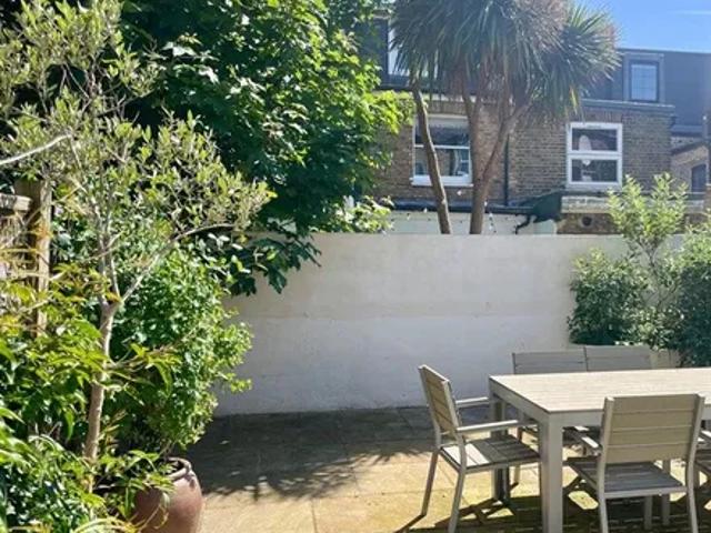 38 Davisville Road, London, W12 9SH, United Kingdom | 2 bed apartment for rent #167673883 | Rentberry