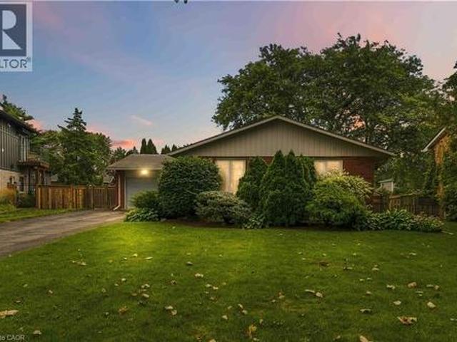 38 Driftwood Court, Grimsby, ON, L3M 4Y1 house for sale | Listing ID 40862 | Royal LePage
