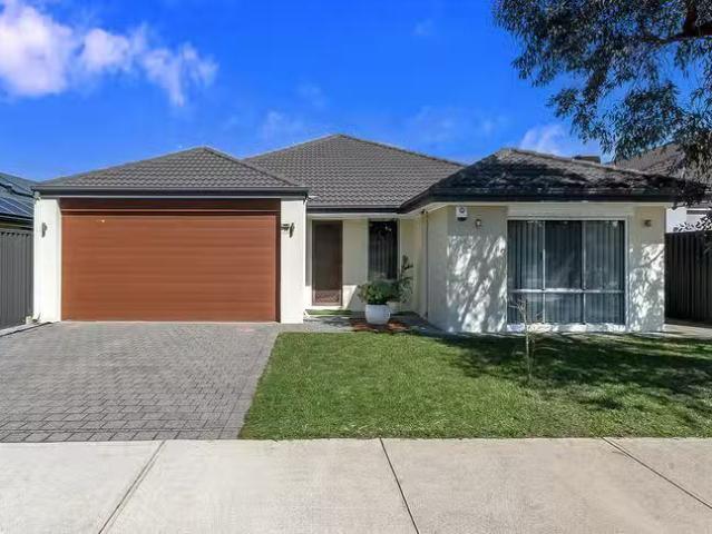 38 Eighth Road, Haynes, WA 6112