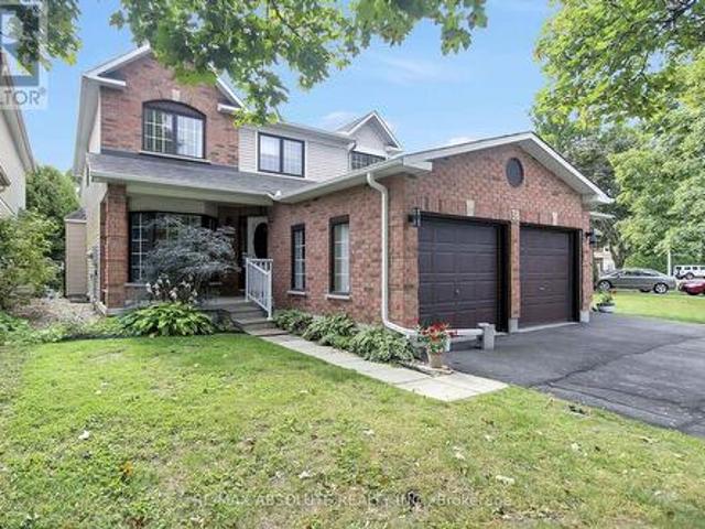 38 Forestglade Crescent, Ottawa, ON, K1G 5V8 house for sale | Listing ID X13804 | Royal LePage