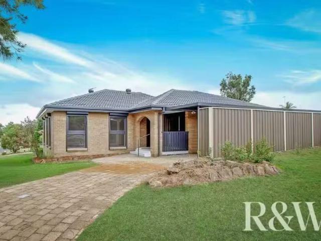 38 Garrick Road, St Clair House for rent Listed by Laura Fene.