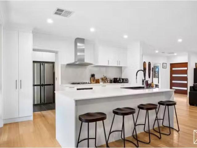 38 Getting Crescent, Campbell House for rent Listed by Stepha.