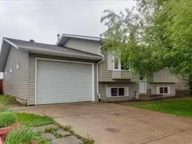 38 Heritage Drive, Lacombe, AB, T4L 1N7 house for sale List.