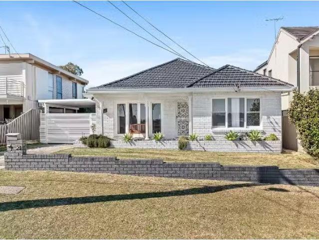 38 Holt Road, Taren Point House for rent Listed by Stuart Tay.
