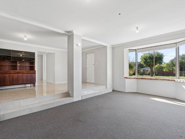 38 Huggins Road, Thornlie WA 6108