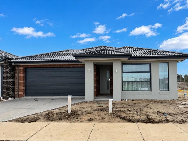 38 Kielder Crescent, Clyde, VIC 3978