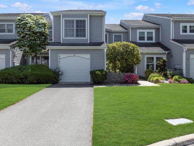 38 Lakebridge Drive S