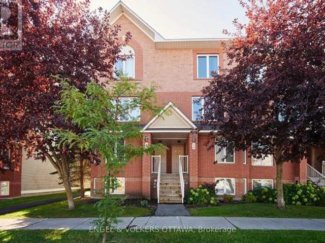 38 Lakepointe Drive, Ottawa, ON, K4A 5E3 townhouse for lease | Listing ID X13643 | Royal LePage