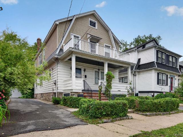 38 Lee Avenue