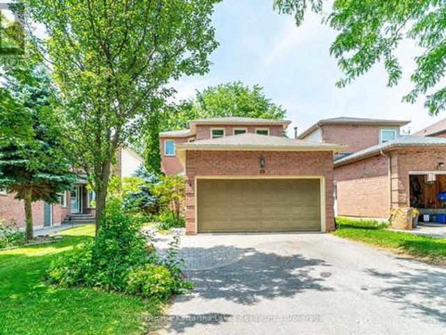 38 Lipton Crescent, Whitby Pringle Creek, ON, L1R 1W7 house for sale | Listing ID E13513 | Royal LePage
