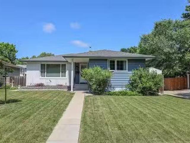 38 Lowery Bay, Winnipeg, MB, R2K 3C6 house for sale Listing.