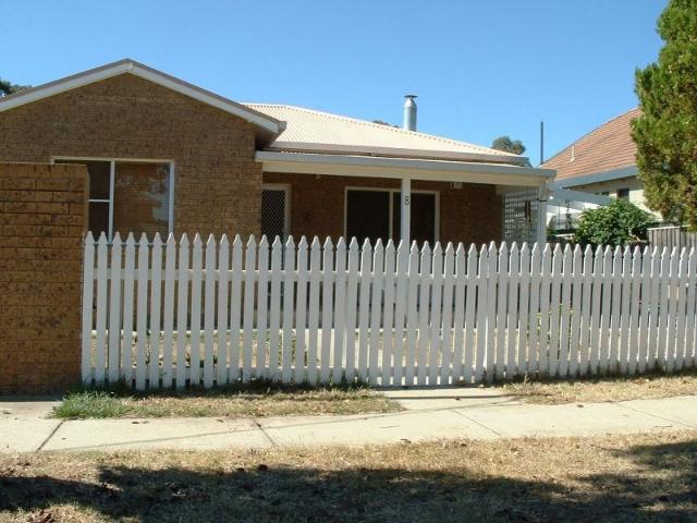 3/8 Mckeahnie Street, Queanbeyan