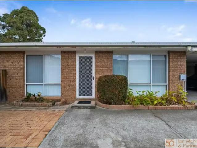 3/8 Mckeahnie Street, Queanbeyan Townhouse for rent Listed by.