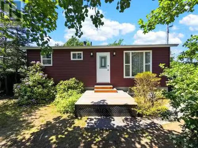 38 Main Street, Hickmans Harbour, NL, A0C 1P0 house for sale.