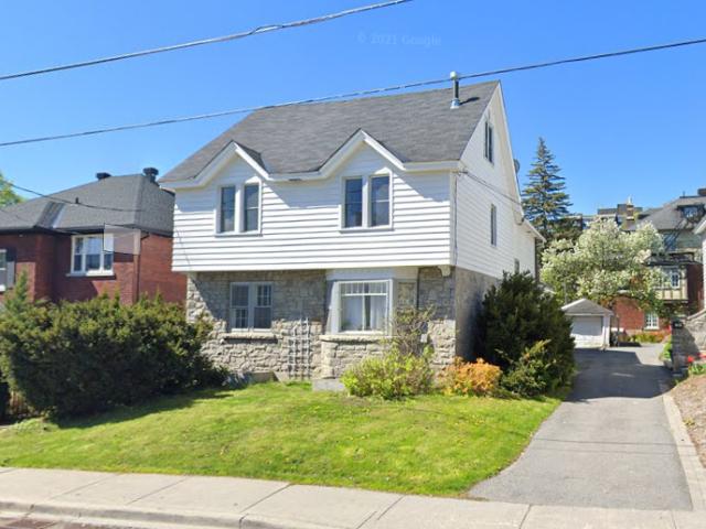 38 Marlborough Avenue 1 Ottawa, ON K1N 8E7