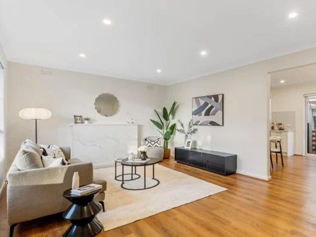 38 Melaleuca Drive, Melbourne