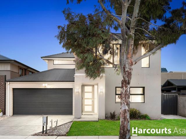 38 Merrin Circuit, Clyde North, VIC 3978