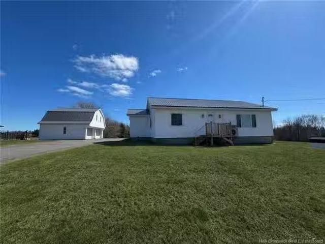 38 Mount Pleasant Rd, St George, NB, E5C 3K4 house for sale.