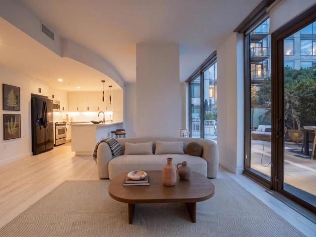 38 N Almaden Boulevard 302