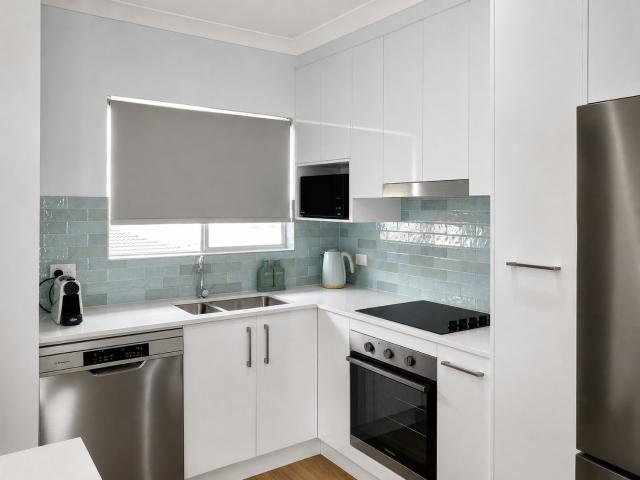 3/8 Nankeen AvenueParadise Point QLD 4216, Australia