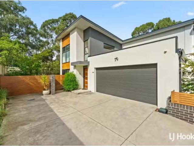 3/8 Newland Street, FLYNN Townhouse for rent Listed by Leasin.