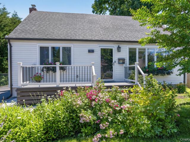 38 Oakwood Street