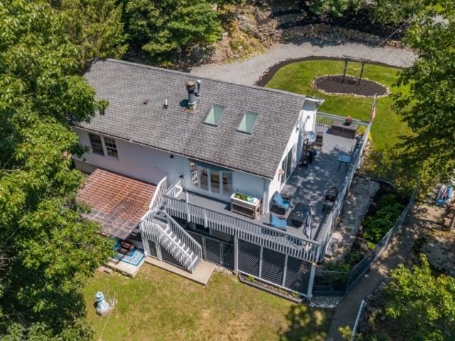 38 Oneida Ave