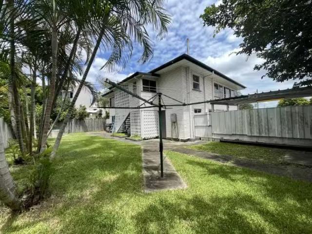 38 Park Street, HAWTHORNE House for rent Listed by Lisa Claus.