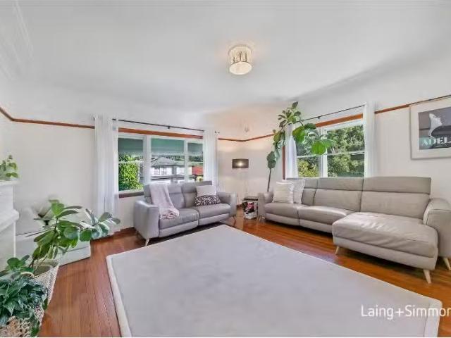 38 Pritchard Street, Thornleigh House for rent Listed by Brid.