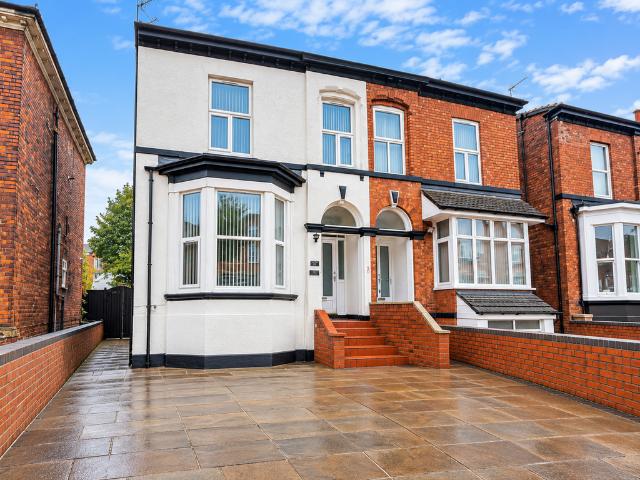 38 Princes Street, Southport PR8 3 bed apartment to rent £950 pcm £219 pw