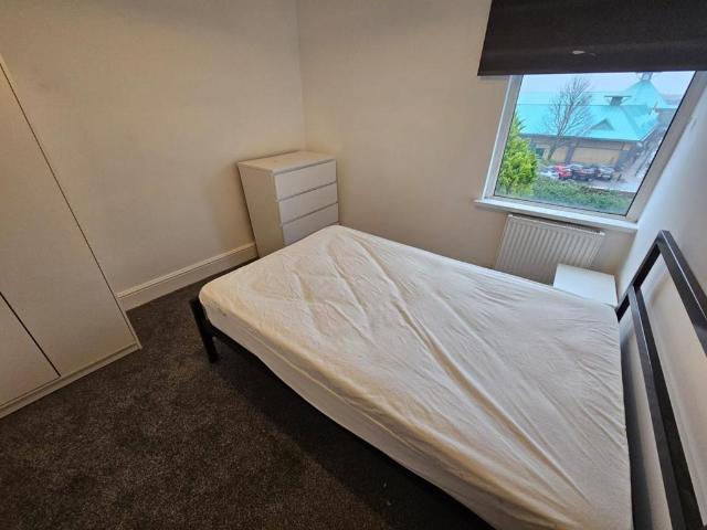 38 Princess Street, Barnsley 1 bed in a house share to rent £433 pcm £100 pw