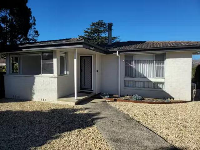 38 Purcell Street, BOWRAL House for rent Listed by Rental Enq.