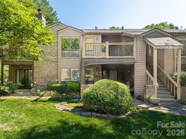 38 Ravencroft Lane # E