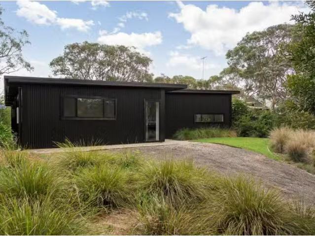 38 Rawson Parade, Leura House for rent Listed by Carolyn Howa.