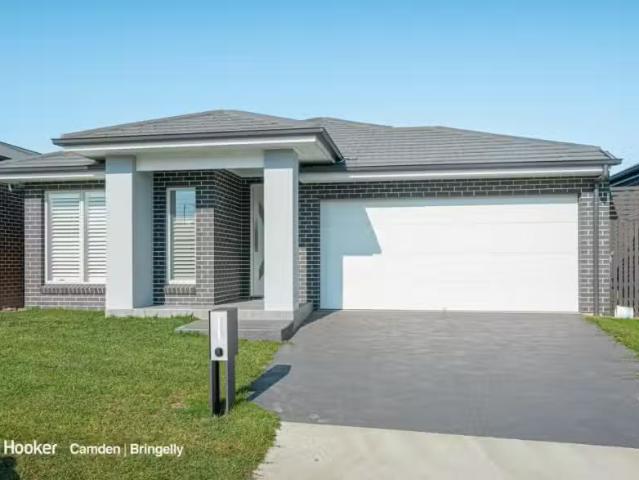 38 Redcap Street, SPRING FARM House for rent Listed by Moniqu.