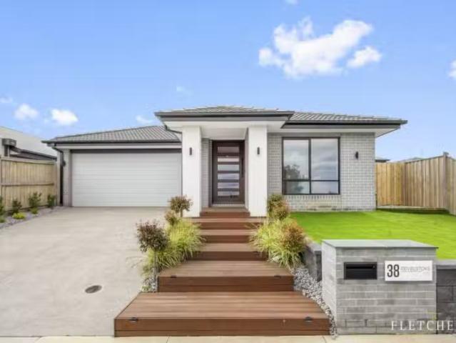 38 Revelstoke Wy, Winter Valley VIC 3358 House For Lease