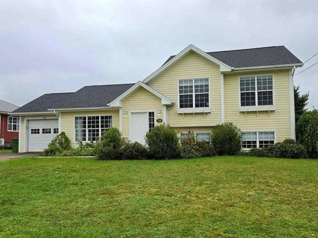 38 Sandlewood Street, West Royalty, PE, C1E 0A6 house for sale | Listing ID 202625 | Royal LePage