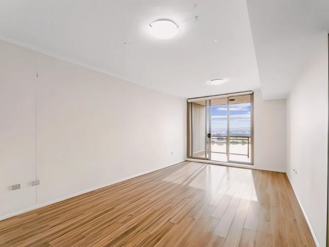 38 shoreline Dr, Sydney
